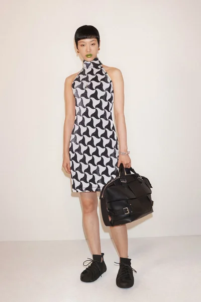 Look 3